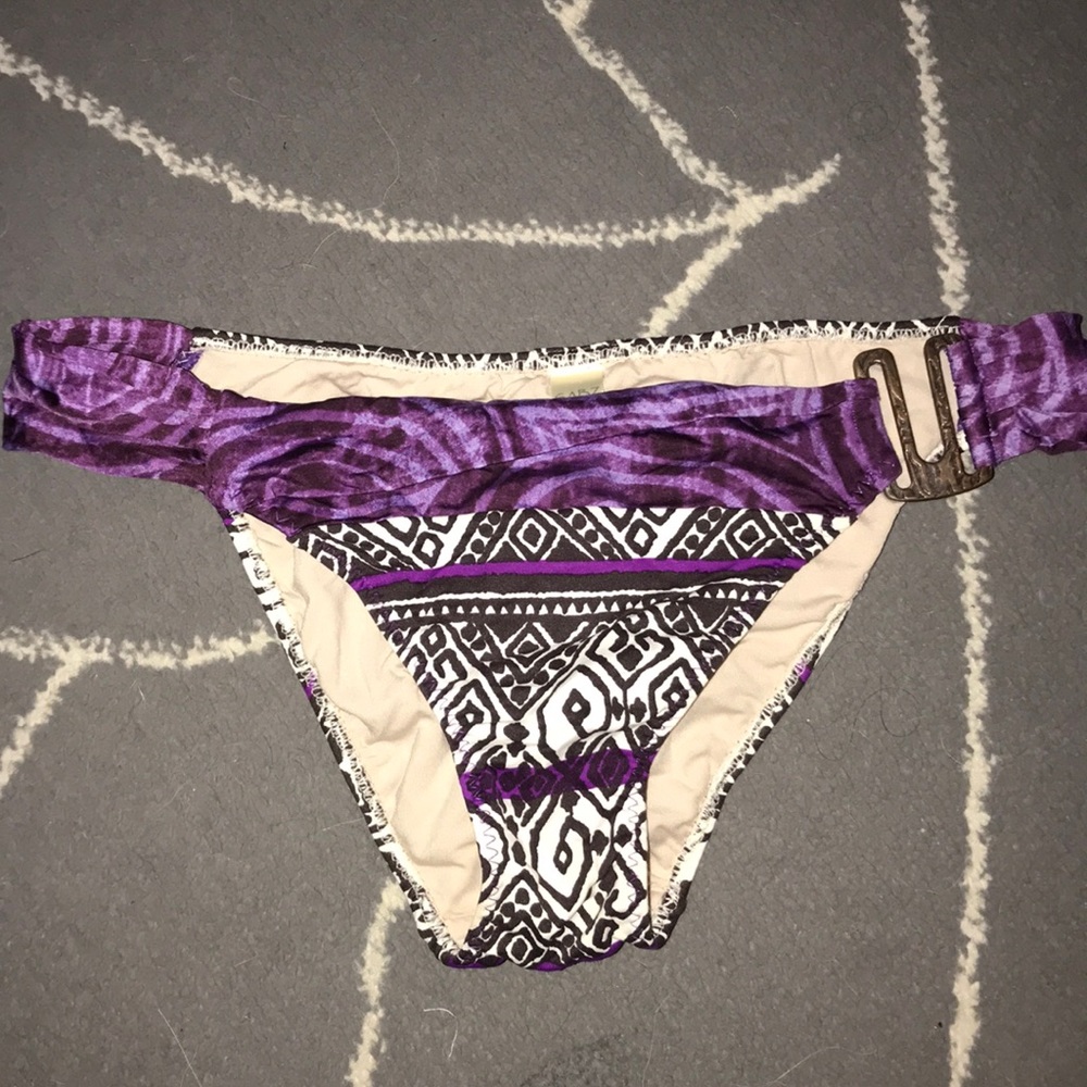 Two piece bikini - Picture 2 of 3